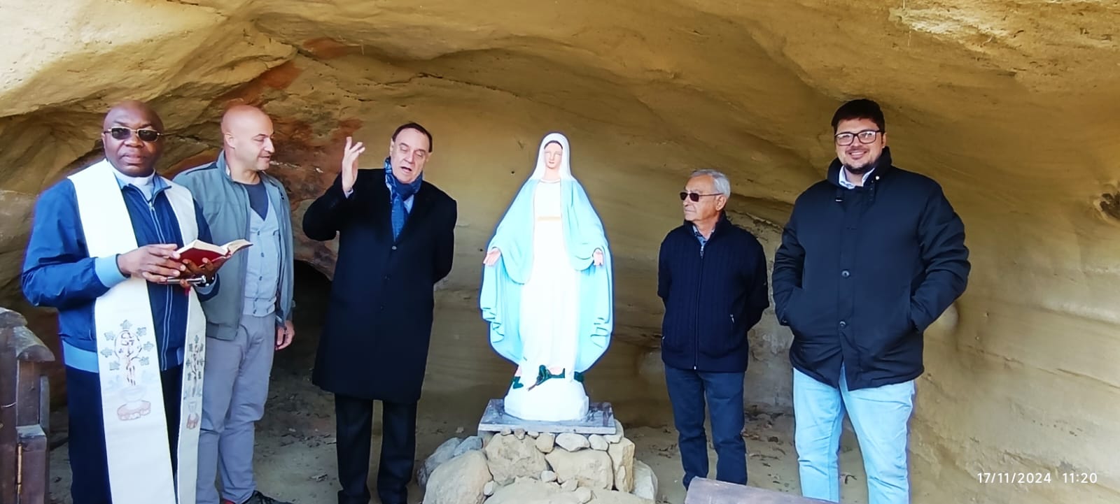 Da grotta a discarica a cielo aperto,rivive la cappellina dedicata alla Madonna