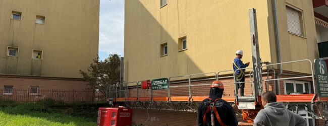 Jorit ad Avellino: parte la realizzazione dei murales dedicati a Scola, Leone, Volontè e Loren