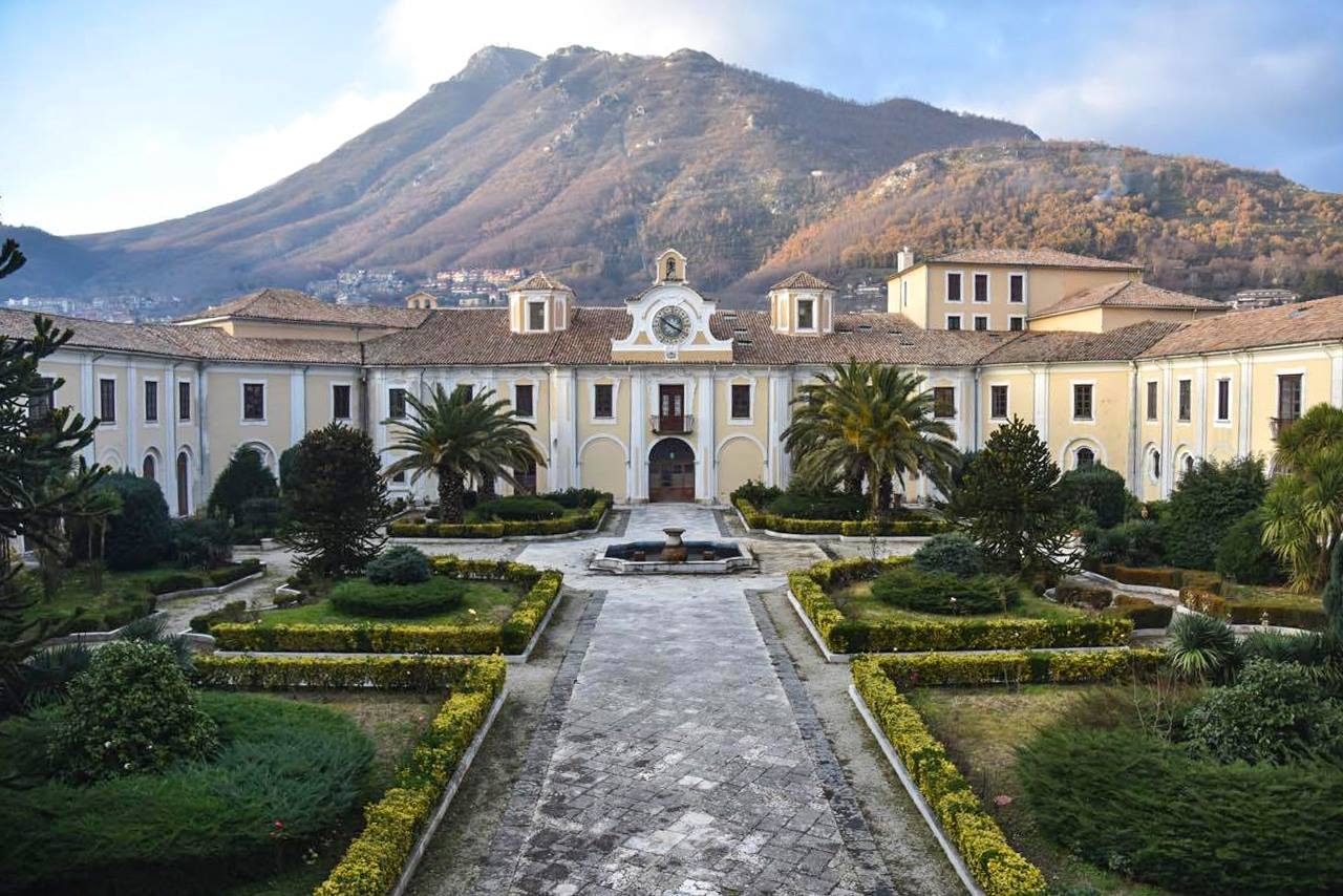 ”Meraviglie da scoprire Aspettando l’Epifania”, con il FAI all’interno del Palazzo Abbaziale del Loreto di Mercogliano