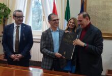 Premio Eccellenze sannite-Lions club Benevento Host per il professor Catalano premiato in sala Giunta