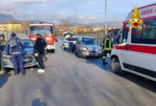 Avellino| Incidente tra due auto in via Acciani, conducenti trasportati al Moscati per le ferite riportate