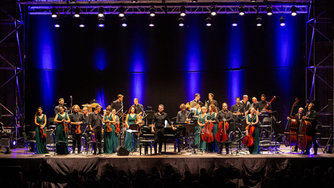 Il Mito di Ennio Morricone rivive al Gesualdo con l’omaggio della Ensemble Symphony Orchestra