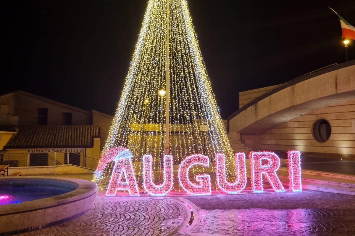 Paupisi, Coletta: “L’accensione dell’albero di Natale deve far riscoprire a noi tutti quel valore dello stare insieme”