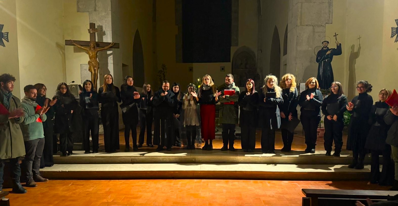 Caloroso successo per “Un Natale al Fronte” lo Spettacolo di Test-TeatroStage al Convento San Francesco