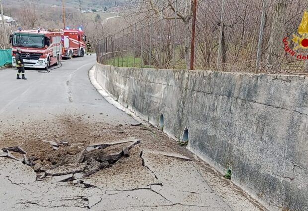 Fuga di gas a Summonte: Vigili del Fuoco in azione per una tubazione rotta