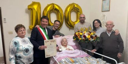 Puglianello in festa per i 100 anni di Francesca Iacobucci, la “Nonna di tutti”