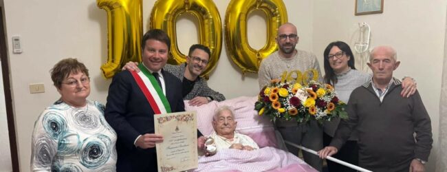 Puglianello in festa per i 100 anni di Francesca Iacobucci, la “Nonna di tutti”