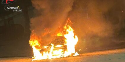 Taurano| Auto in fiamme nella notte, indagini in corso dei carabinieri