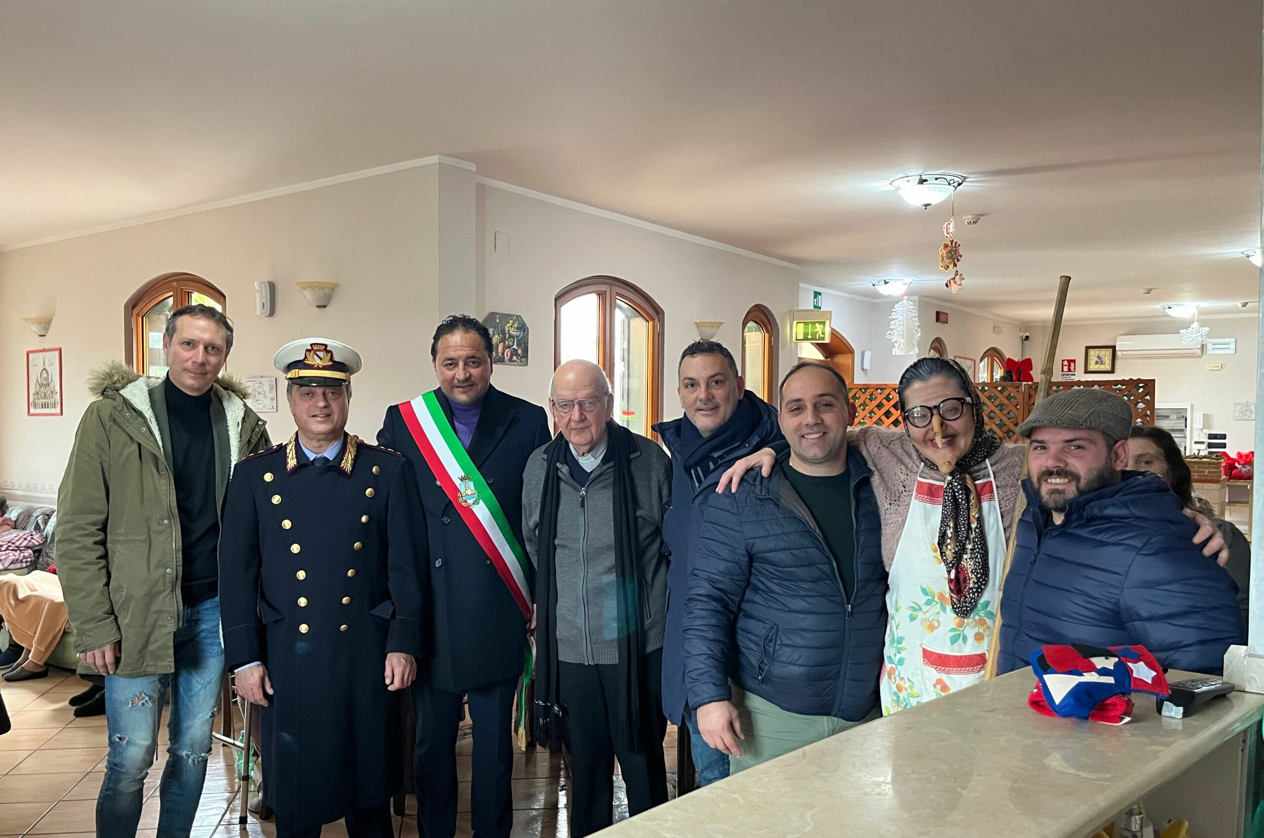 Telese Terme, la befana con i doni arriva nel residence per anziani